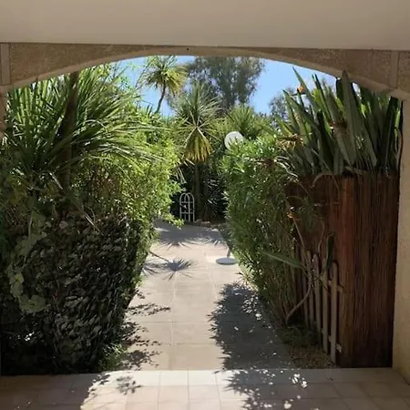Apartment 1 Bed Les Pins With Pool Antibes