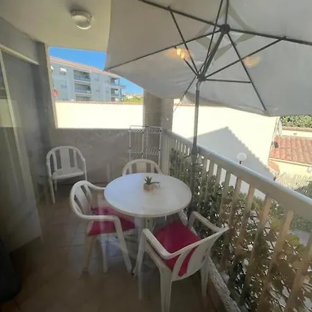 1 Bed Les Pins With Pool Apartment Antibes
