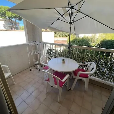 1 Bed Les Pins With Pool Antibes